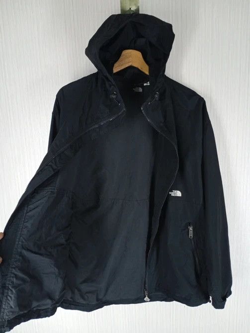 The North Face Vintage The North Face Black Hoodie Light Jacket Size US L / EU 52-54 / 3 - 9 Thumbnail