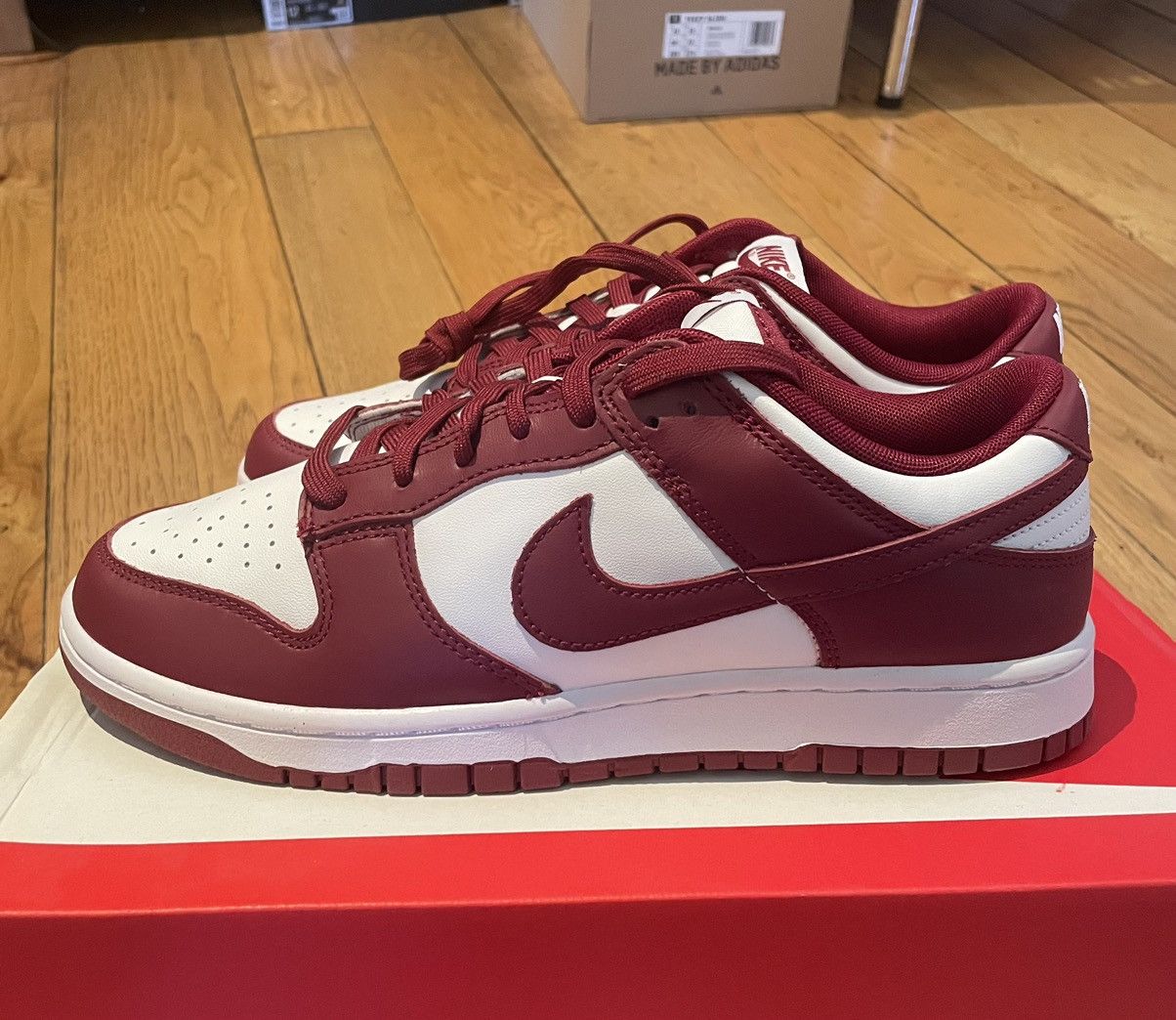 Nike Nike Dunk Low Team Red 2022 Size US 10 / EU 43 - 2 Thumbnail