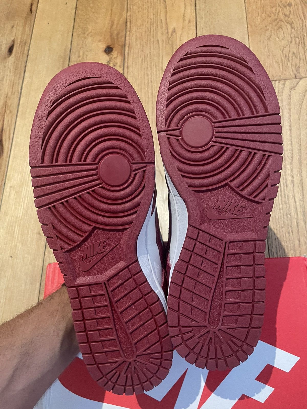 Nike Nike Dunk Low Team Red 2022 Size US 10 / EU 43 - 9 Thumbnail