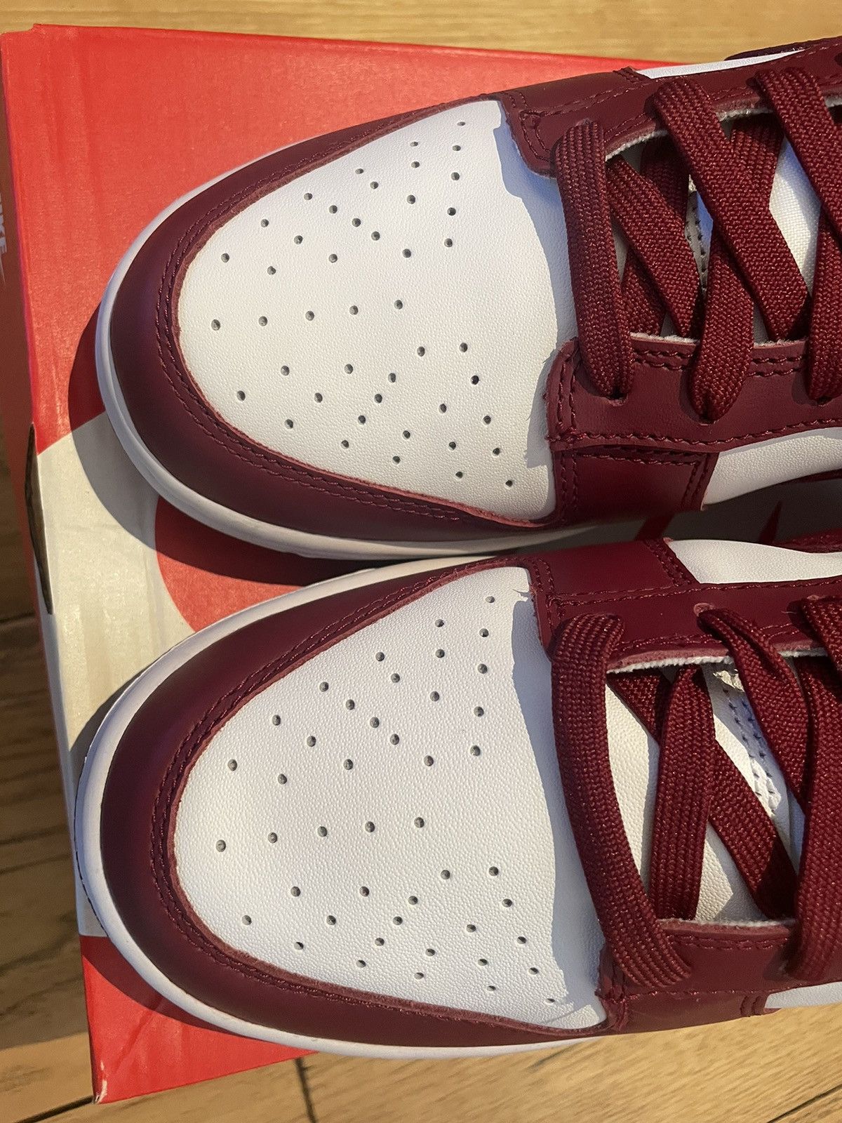 Nike Nike Dunk Low Team Red 2022 Size US 10 / EU 43 - 4 Thumbnail