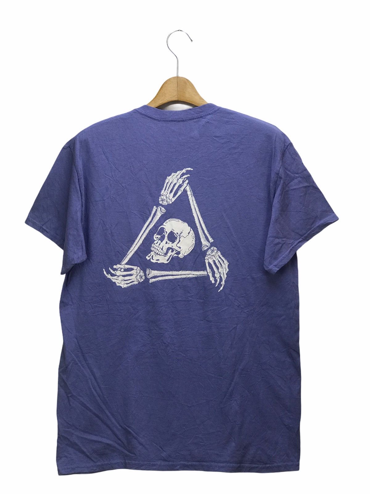 Neon Riot Skull Design Vintage Style Streetwear