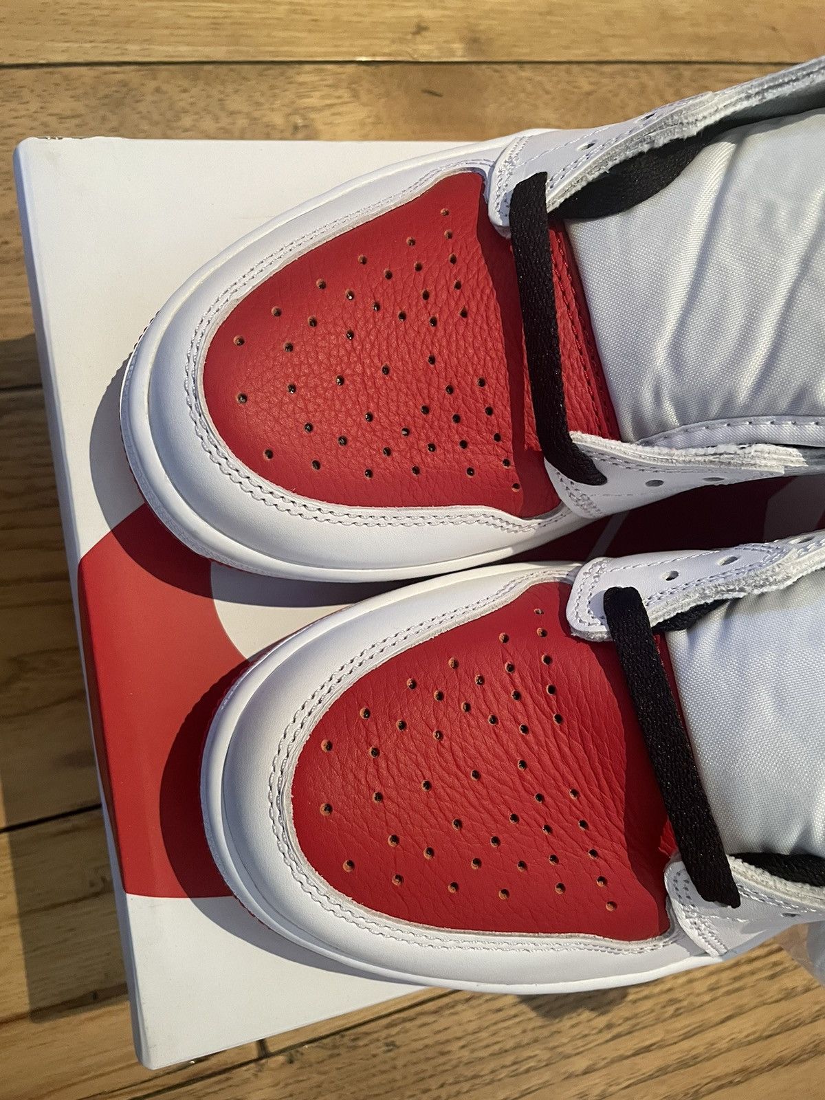 Jordan Brand × Nike Jordan 1 High Heritage Red 2022 Size US 9.5 / EU 42-43 - 4 Thumbnail