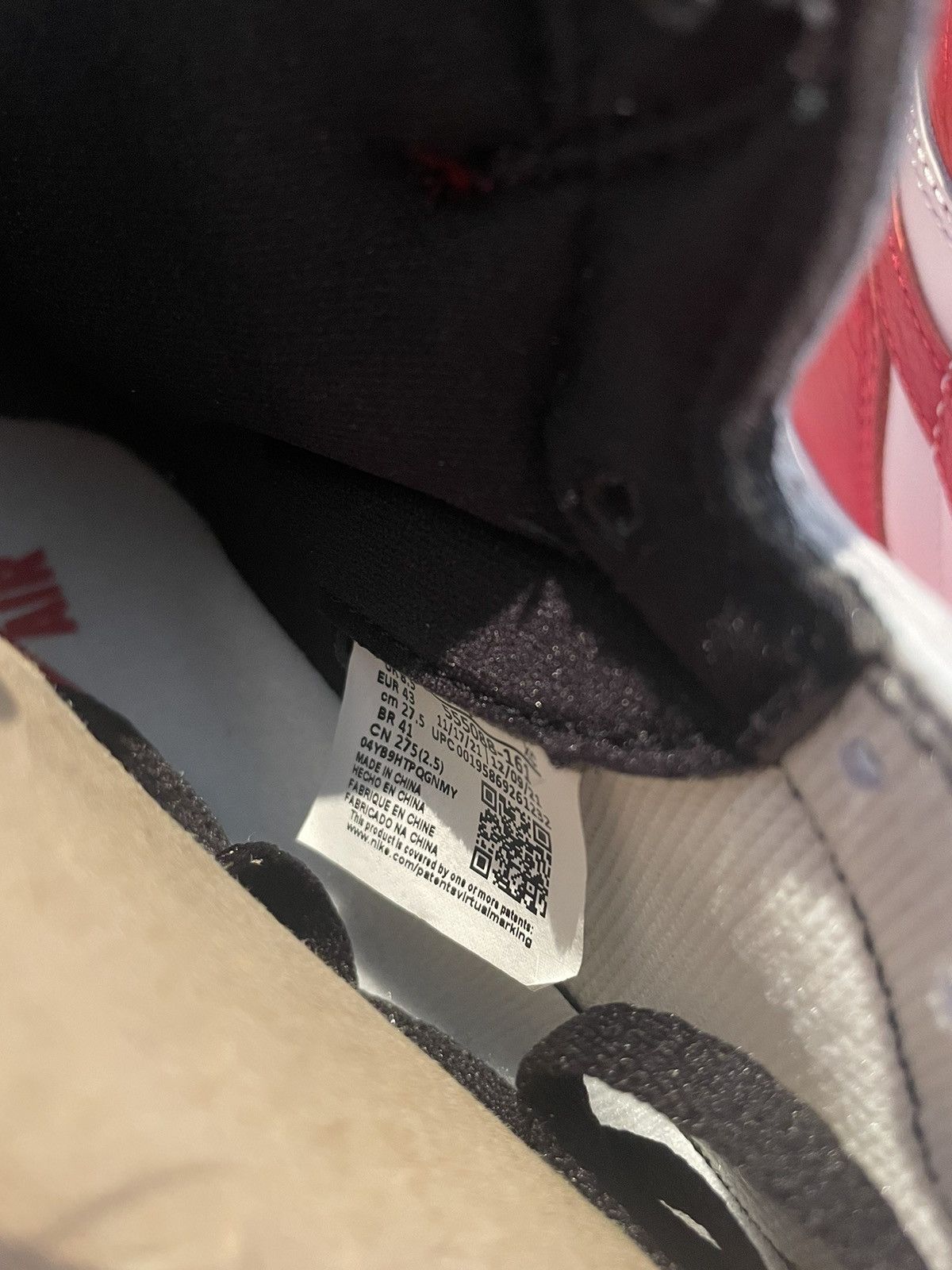 Jordan Brand × Nike Jordan 1 High Heritage Red 2022 Size US 9.5 / EU 42-43 - 8 Thumbnail