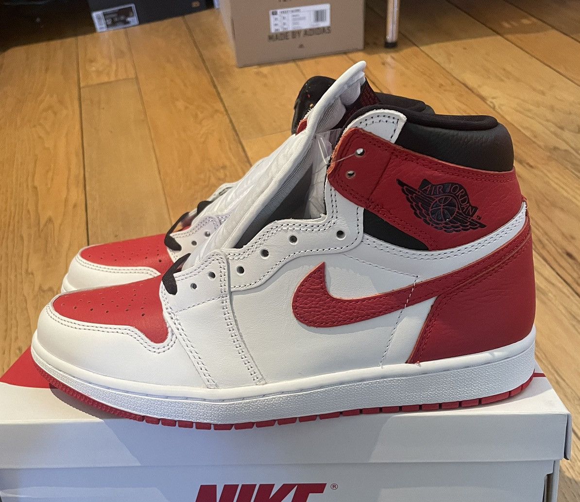 Jordan Brand × Nike Jordan 1 High Heritage Red 2022 Size US 9.5 / EU 42-43 - 2 Thumbnail