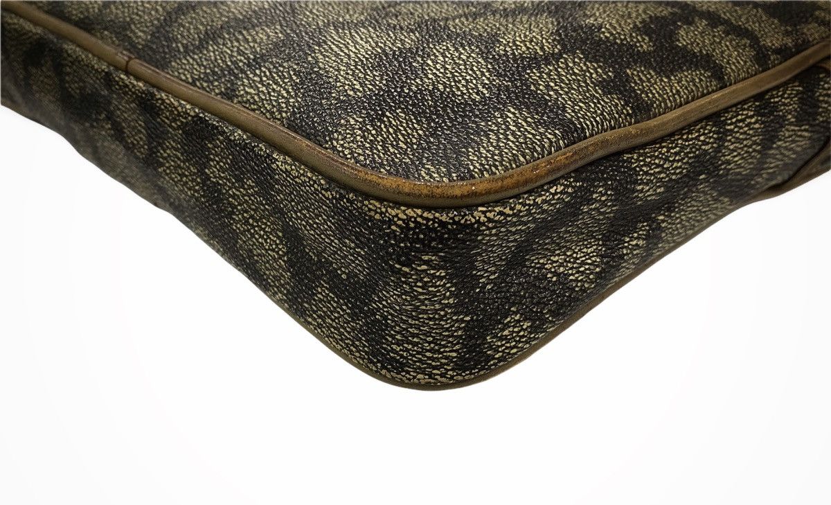 Vintage Vintage Yves Saint Laurent Clutch Bag Size ONE SIZE - 16 Thumbnail