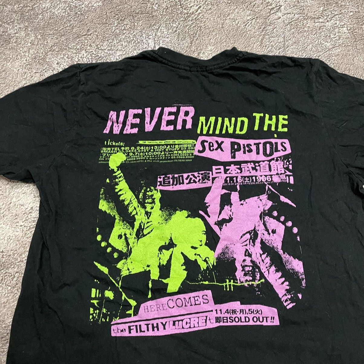 Vintage Vintage Y2K Punk Graphic Tee Thrashed Band Tee Grunge Boxy M Size US M / EU 48-50 / 2 - 2 Thumbnail