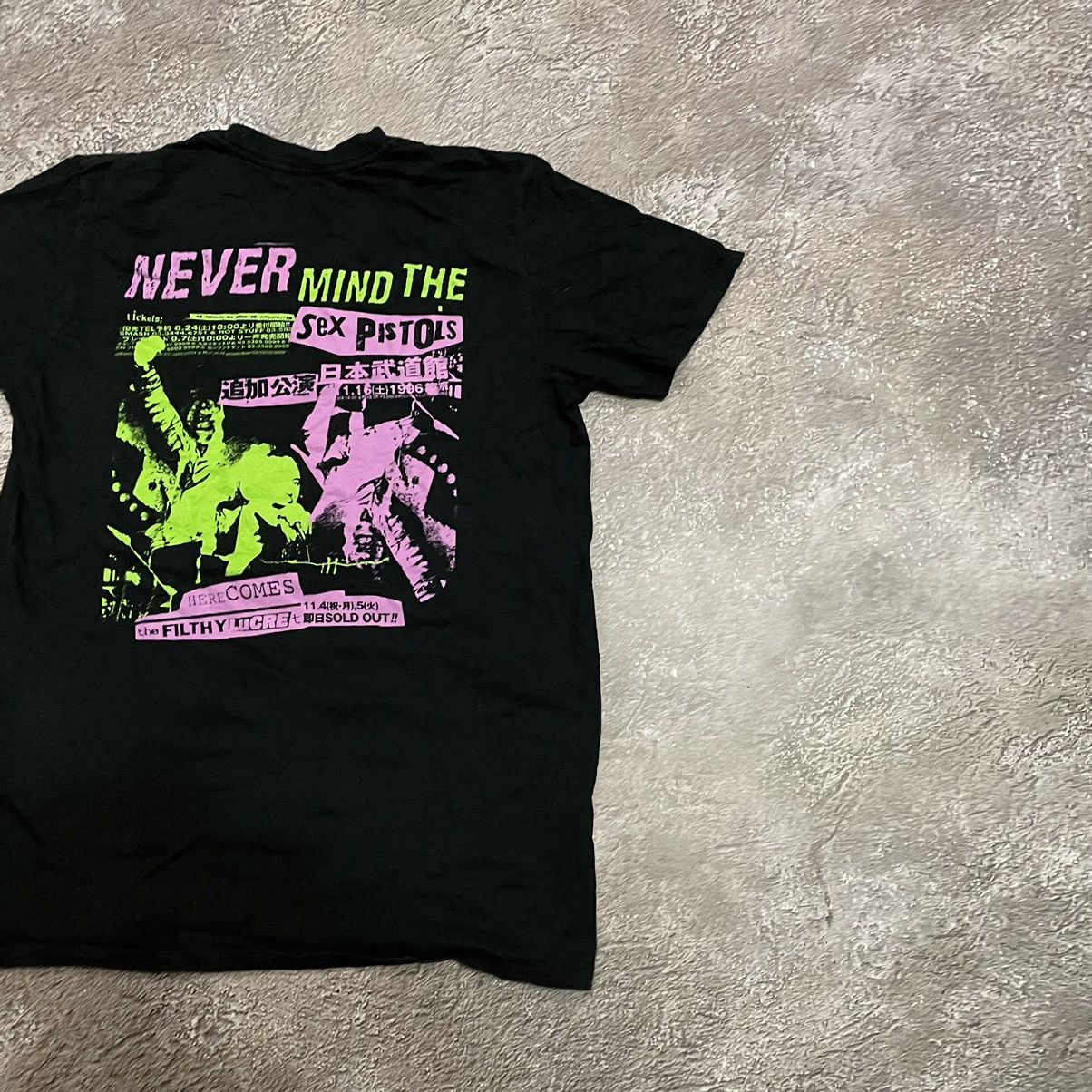 Vintage Vintage Y2K Punk Graphic Tee Thrashed Band Tee Grunge Boxy M Size US M / EU 48-50 / 2 - 4 Thumbnail