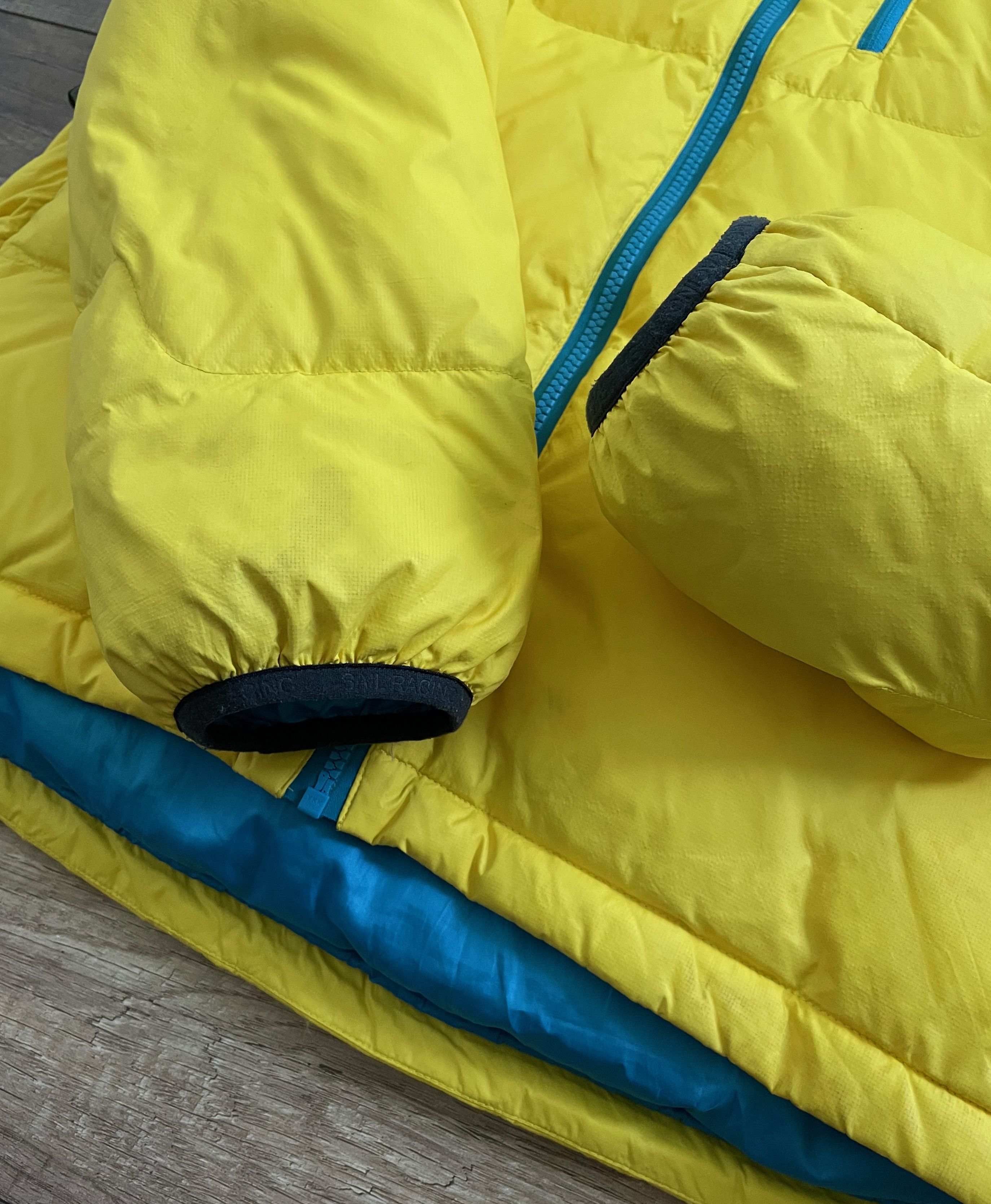 Mountain Hardwear Sail Racing Pro Liquid Down Touring Down Hooded Jacket Size US L / EU 52-54 / 3 - 6 Thumbnail
