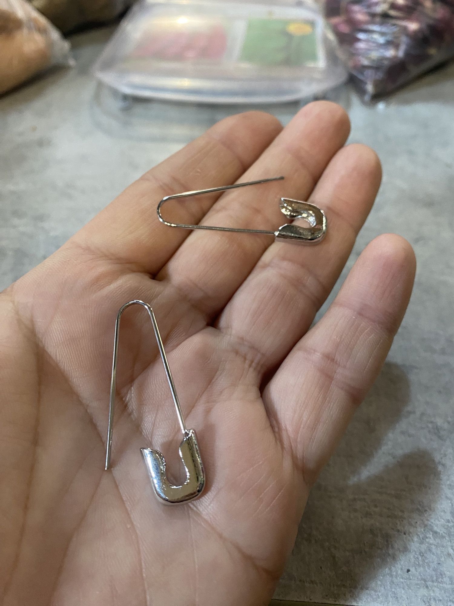 Jewelry Safety Pins Shape Earring Size ONE SIZE - 5 Thumbnail