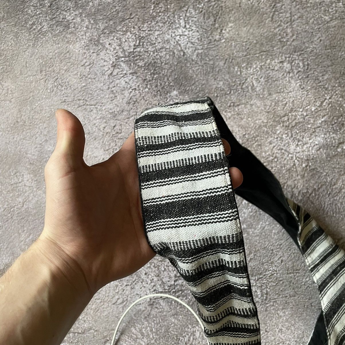 Vintage Vintage Y2K Japanese Zebra Stripe Knit Sweater Oversized OS Size ONE SIZE - 7 Thumbnail