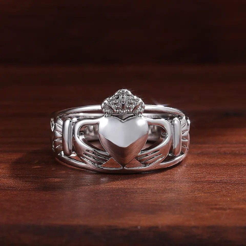 Jewelry Love Heart Hand Rings Size ONE SIZE - 4 Thumbnail