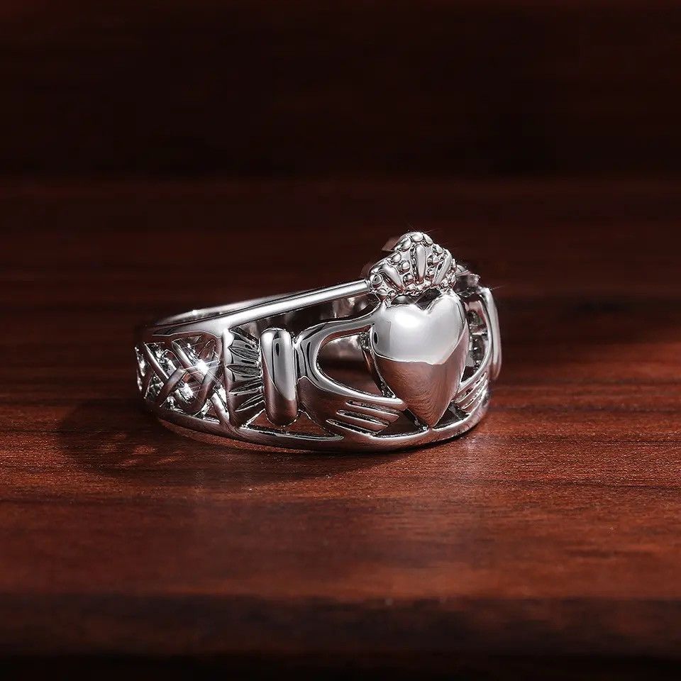 Jewelry Love Heart Hand Rings Size ONE SIZE - 3 Thumbnail