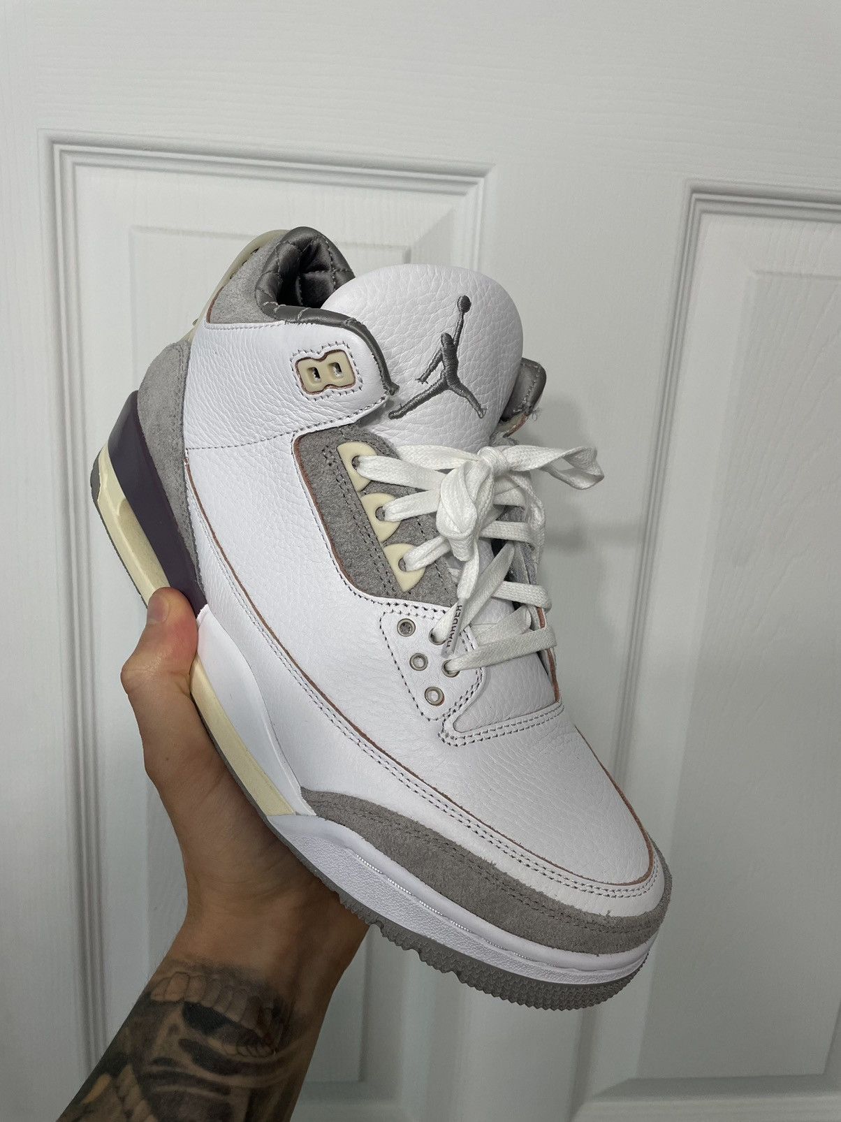 A Ma Maniere × Jordan Brand Jordan 3 Retro A Ma Maniére Size US 9 / EU 42 - 7 Thumbnail