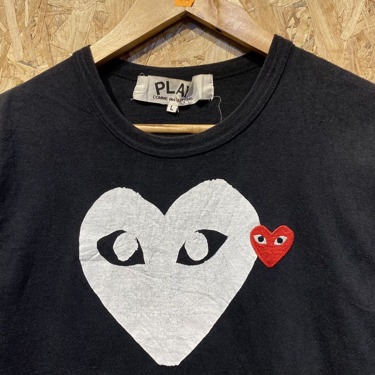 Comme des Garcons × Comme des Garcons PLAY × Comme des Garcons SHIRT Comme Des Garcons Play Love Red Embroided 2011 Tee Size US M / EU 48-50 / 2 - 3 Thumbnail