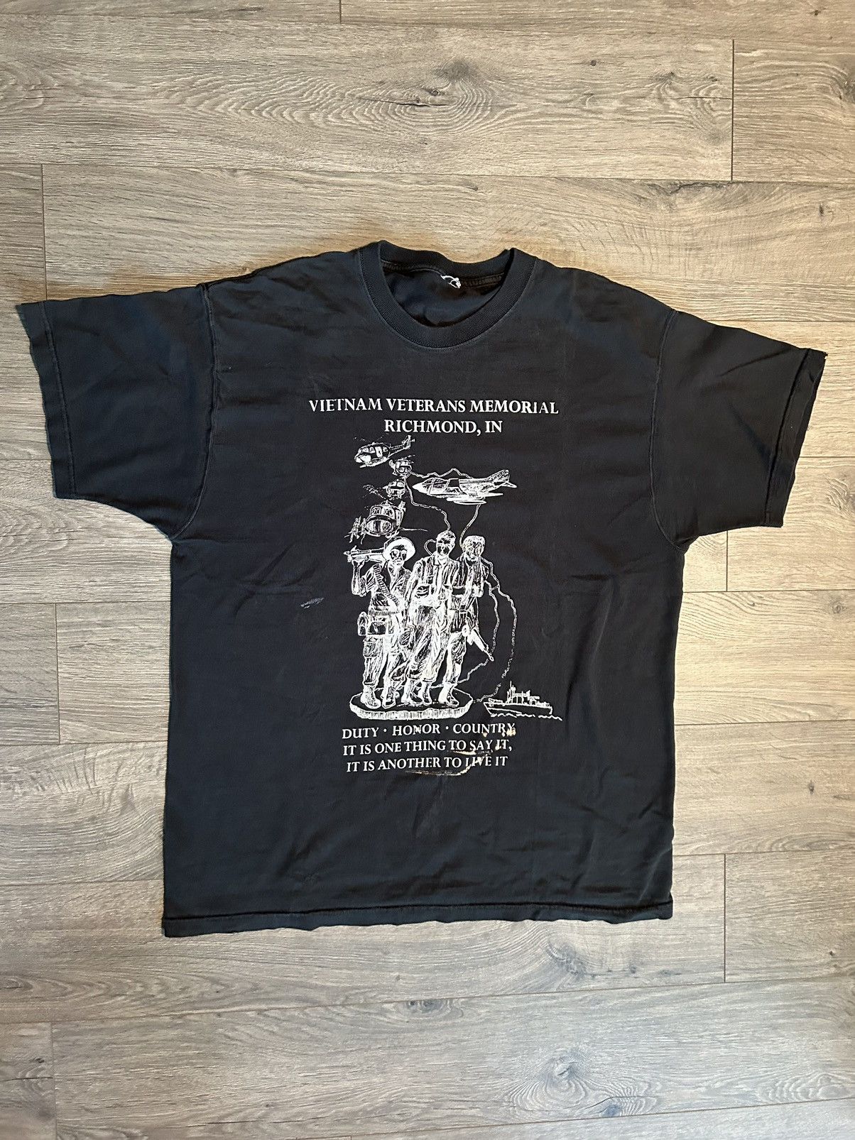 Vintage Vintage Military Vietnam T Shirt Tee Size US L / EU 52-54 / 3 - 1 Thumbnail