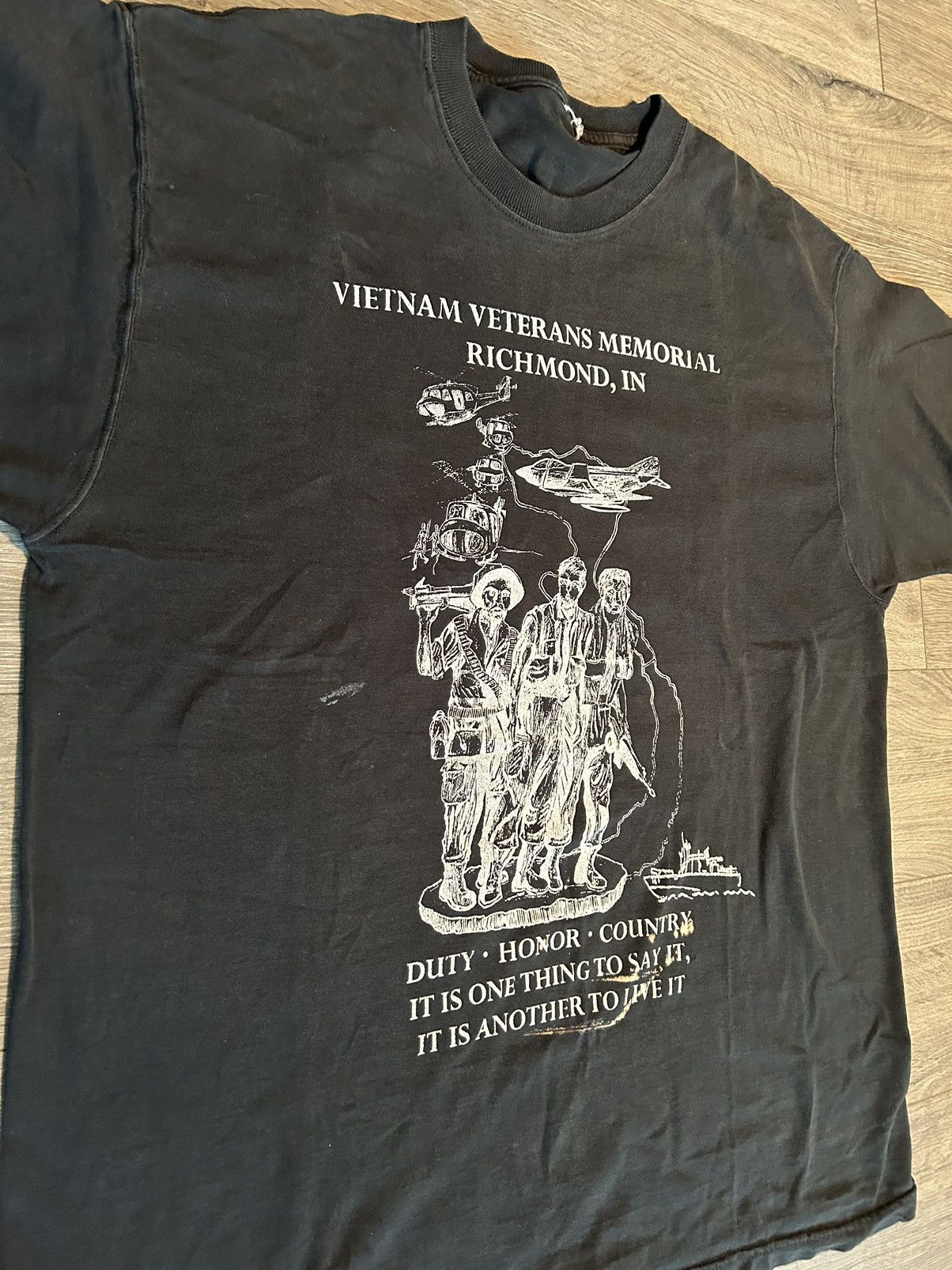 Vintage Vintage Military Vietnam T Shirt Tee Size US L / EU 52-54 / 3 - 3 Thumbnail
