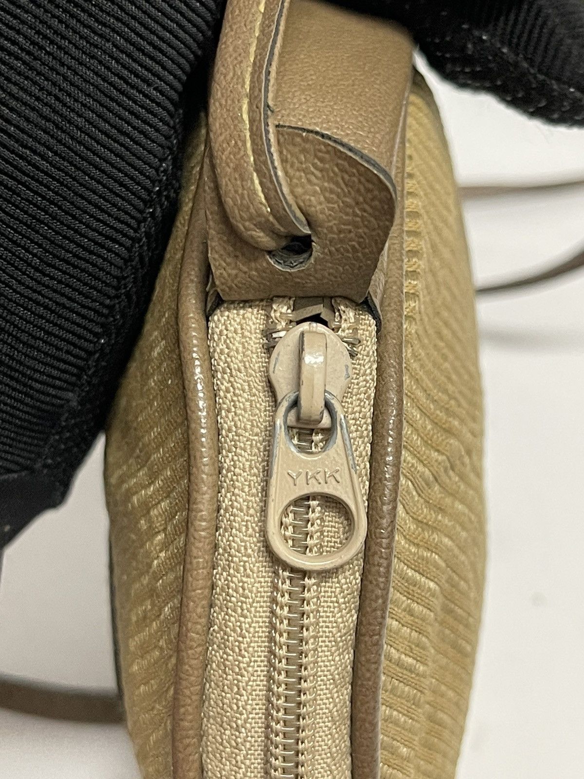 Yves Saint Laurent YSL Mini Authentic Crossbody Bag Size ONE SIZE - 11 Thumbnail