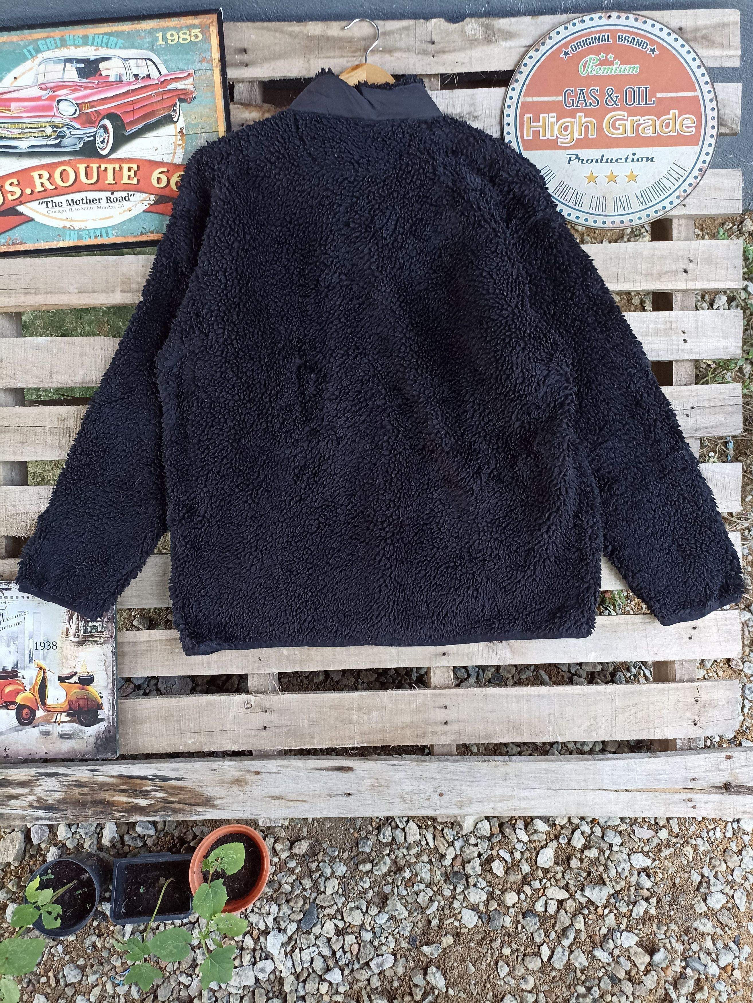 Uniqlo × White Mountaineering Uniqlo White Mountaineering Furry Fleece Size US L / EU 52-54 / 3 - 4 Thumbnail