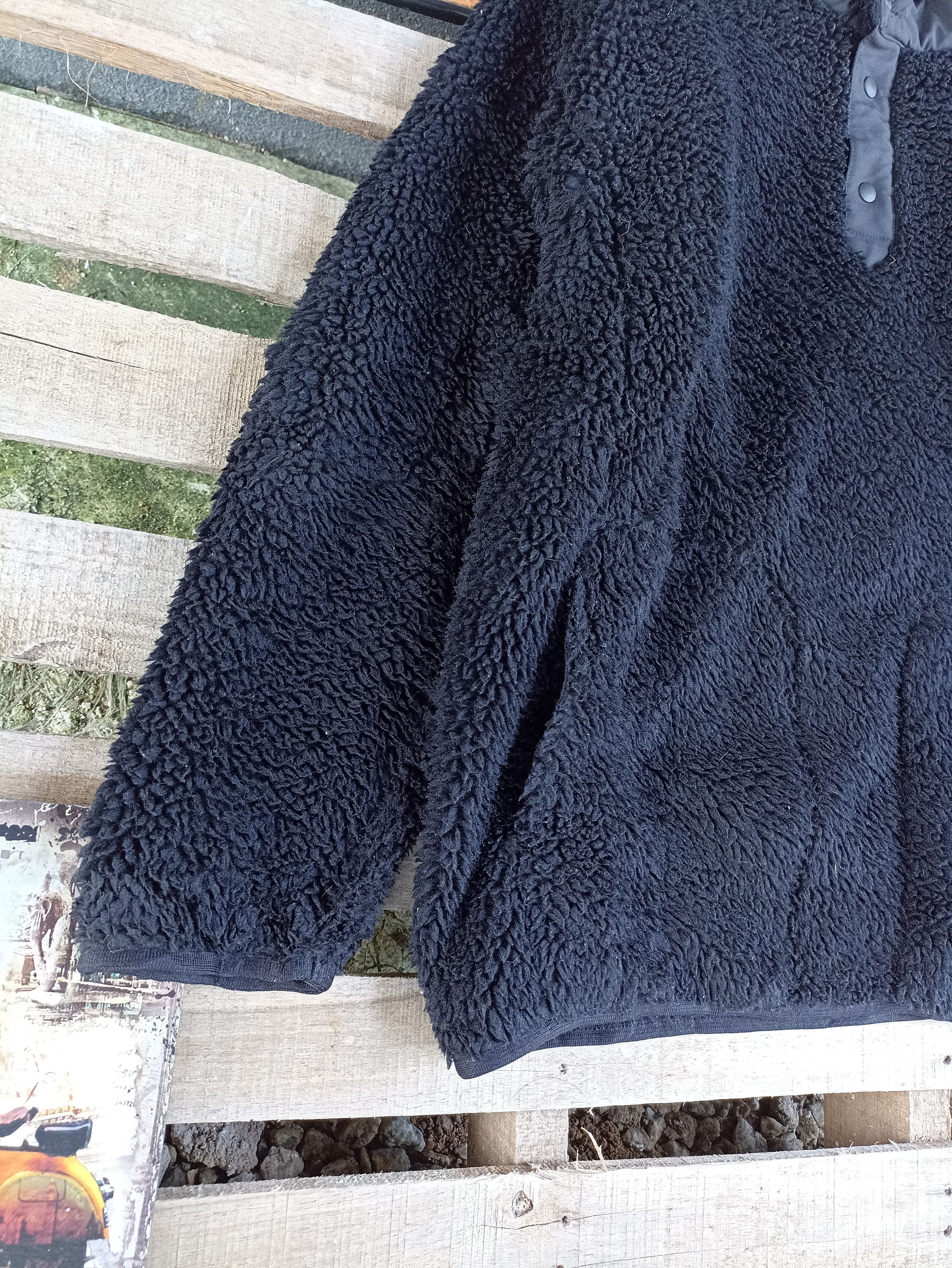 Uniqlo × White Mountaineering Uniqlo White Mountaineering Furry Fleece Size US L / EU 52-54 / 3 - 3 Thumbnail