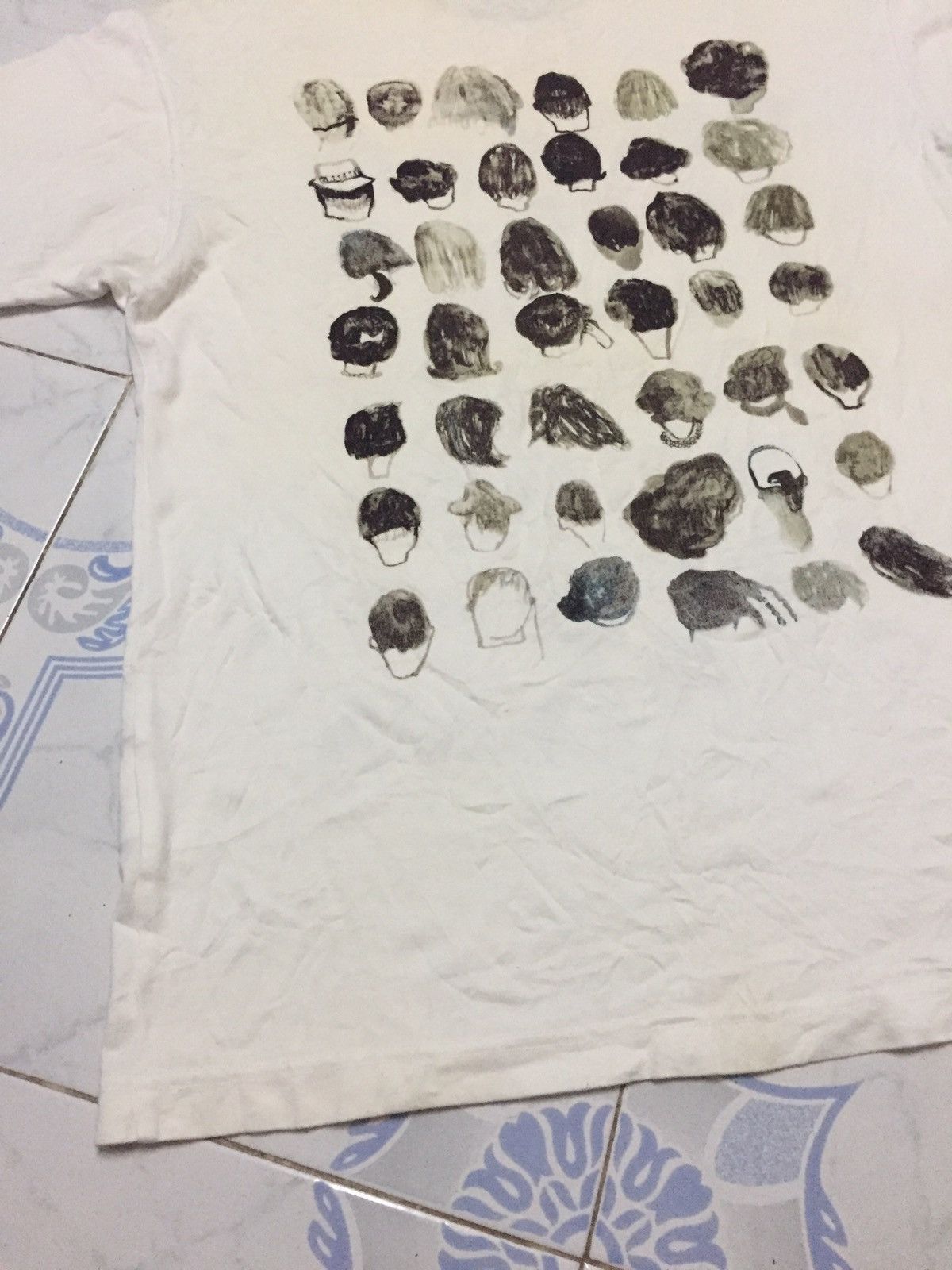 Uniqlo Mirror Printed People I Saw on 4th November Tshirt Size US M / EU 48-50 / 2 - 10 Thumbnail