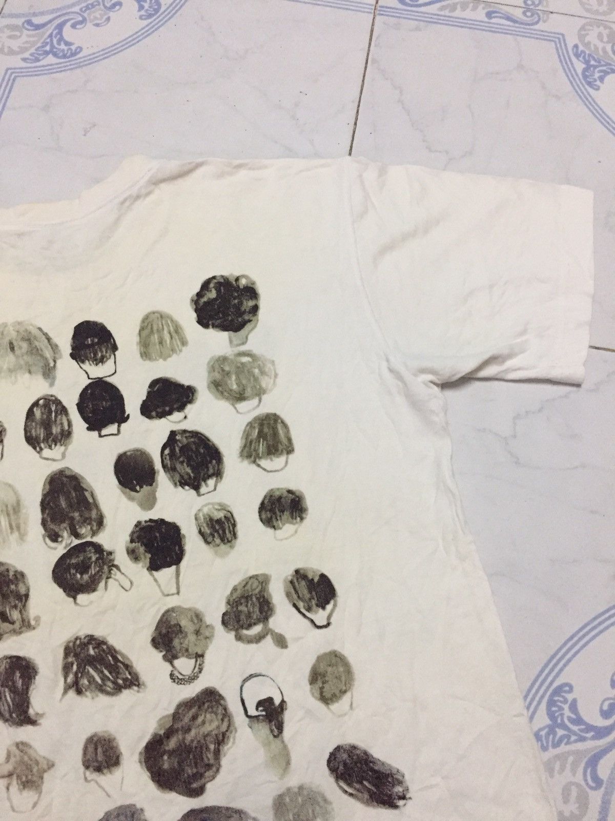 Uniqlo Mirror Printed People I Saw on 4th November Tshirt Size US M / EU 48-50 / 2 - 12 Thumbnail