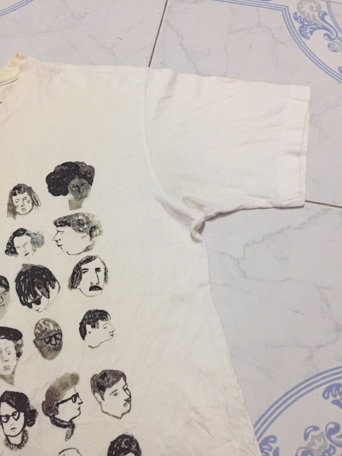 Uniqlo Mirror Printed People I Saw on 4th November Tshirt Size US M / EU 48-50 / 2 - 5 Thumbnail
