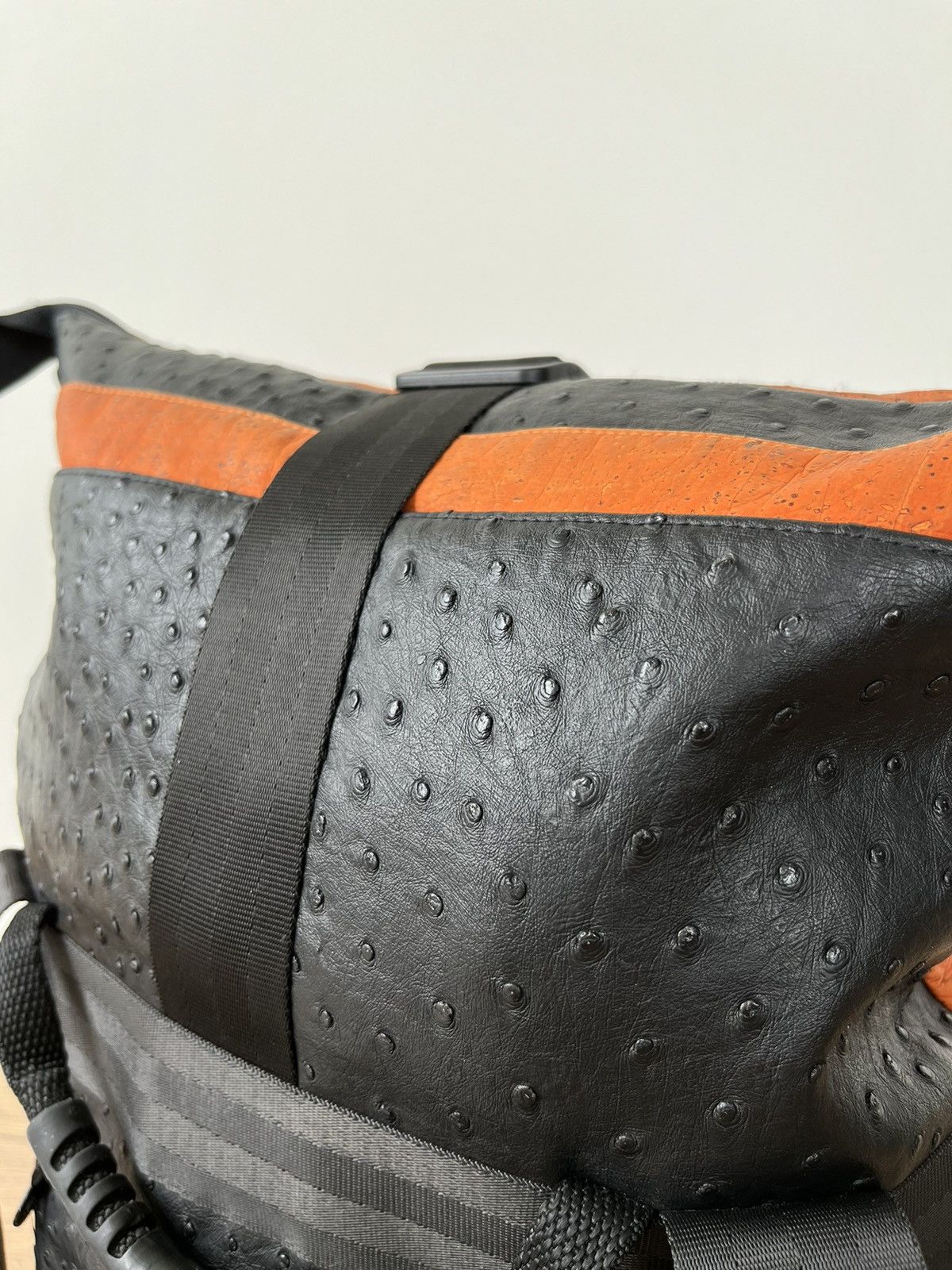 The Recycled Planet Avant Garde "Ostrich Leather" TwoWay y2k gorpcore Bag Orange Size ONE SIZE - 10 Thumbnail