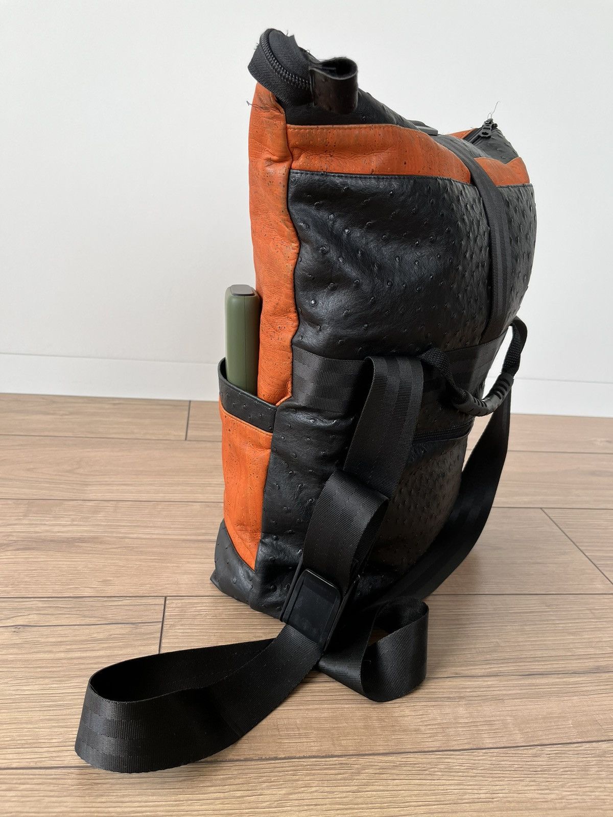 The Recycled Planet Avant Garde "Ostrich Leather" TwoWay y2k gorpcore Bag Orange Size ONE SIZE - 12 Thumbnail