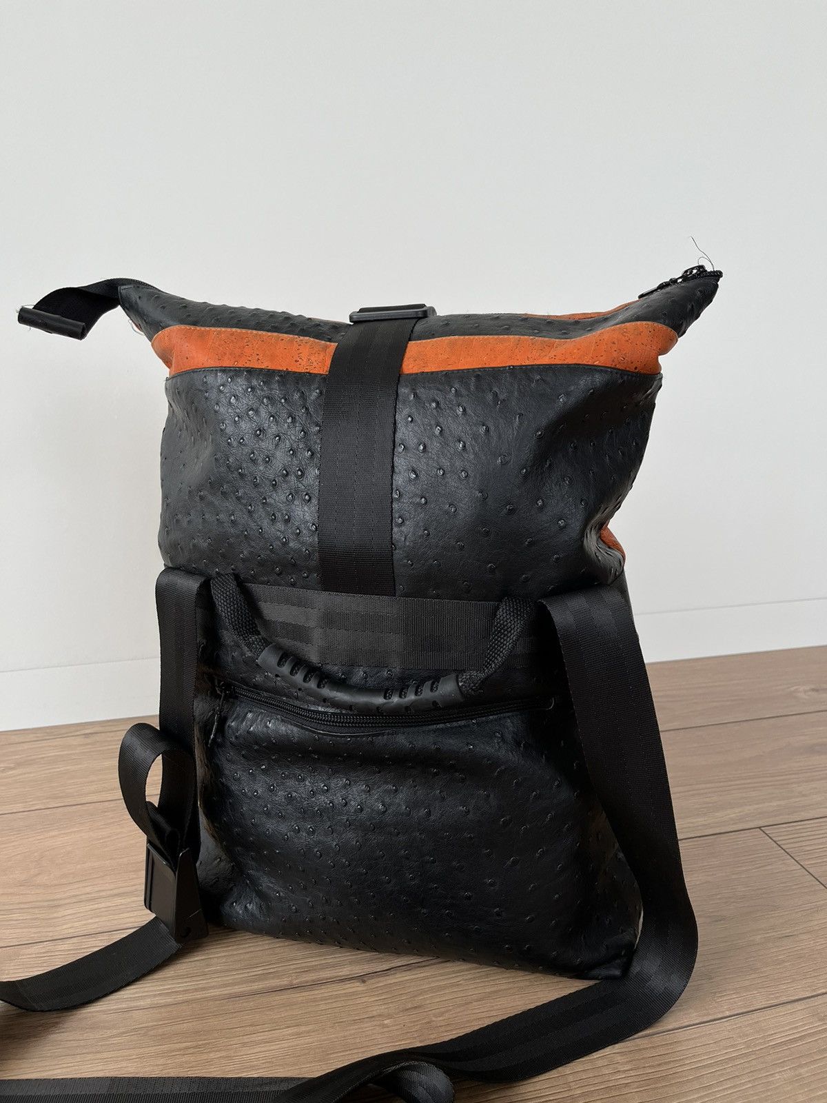 The Recycled Planet Avant Garde "Ostrich Leather" TwoWay y2k gorpcore Bag Orange Size ONE SIZE - 9 Thumbnail