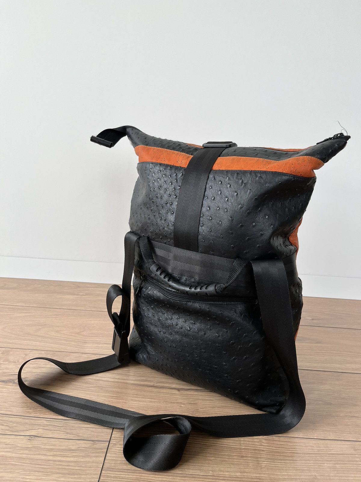 The Recycled Planet Avant Garde "Ostrich Leather" TwoWay y2k gorpcore Bag Orange Size ONE SIZE - 2 Thumbnail