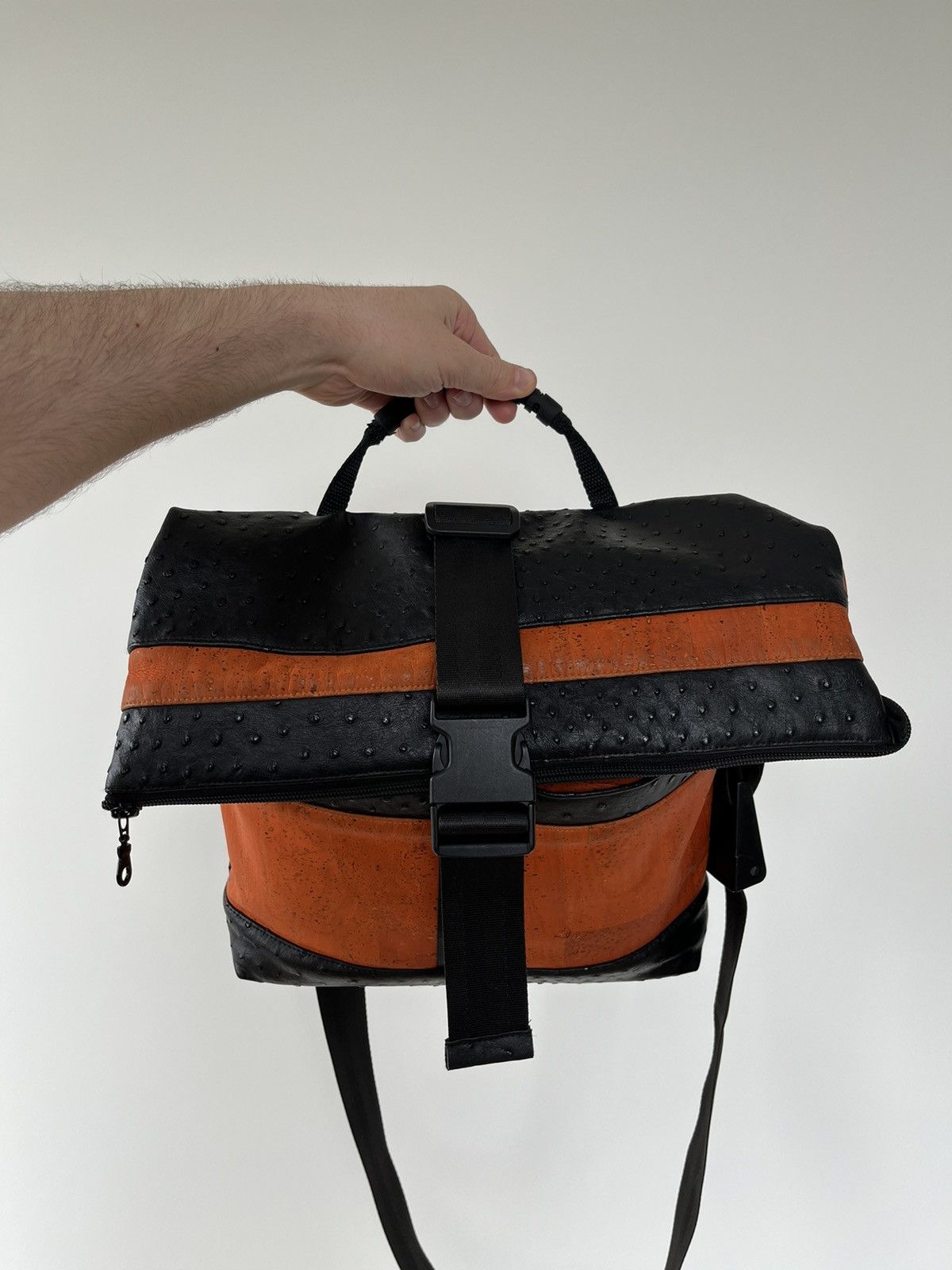 The Recycled Planet Avant Garde "Ostrich Leather" TwoWay y2k gorpcore Bag Orange Size ONE SIZE - 17 Thumbnail