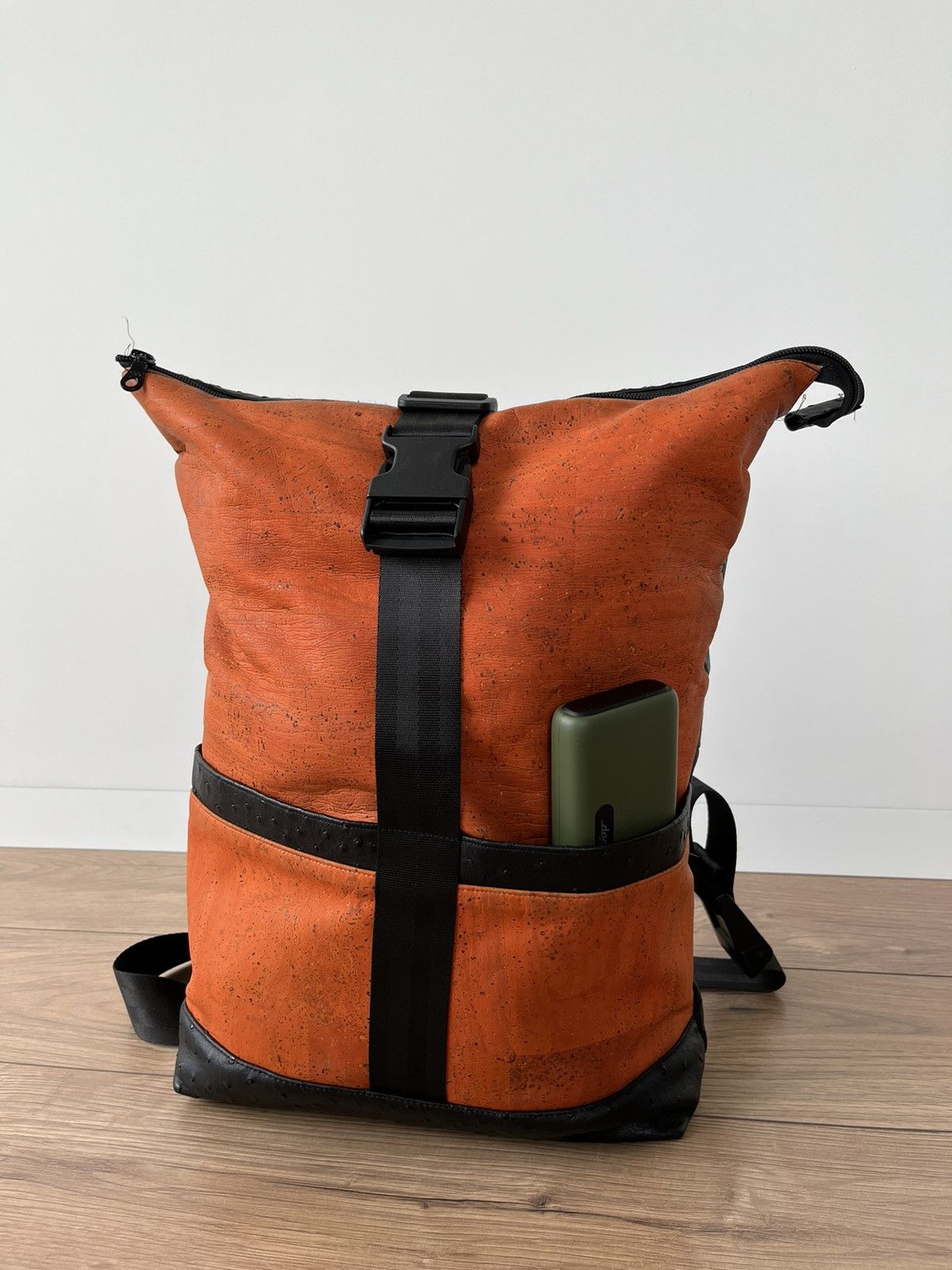 The Recycled Planet Avant Garde "Ostrich Leather" TwoWay y2k gorpcore Bag Orange Size ONE SIZE - 6 Thumbnail