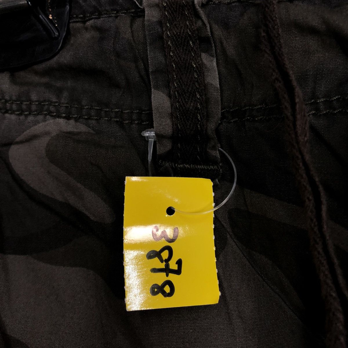 Japanese Brand × Uniqlo Uniqlo Green Camo Multipocket Tactical Cargo Pants #3878 Size US 31 - 7 Thumbnail