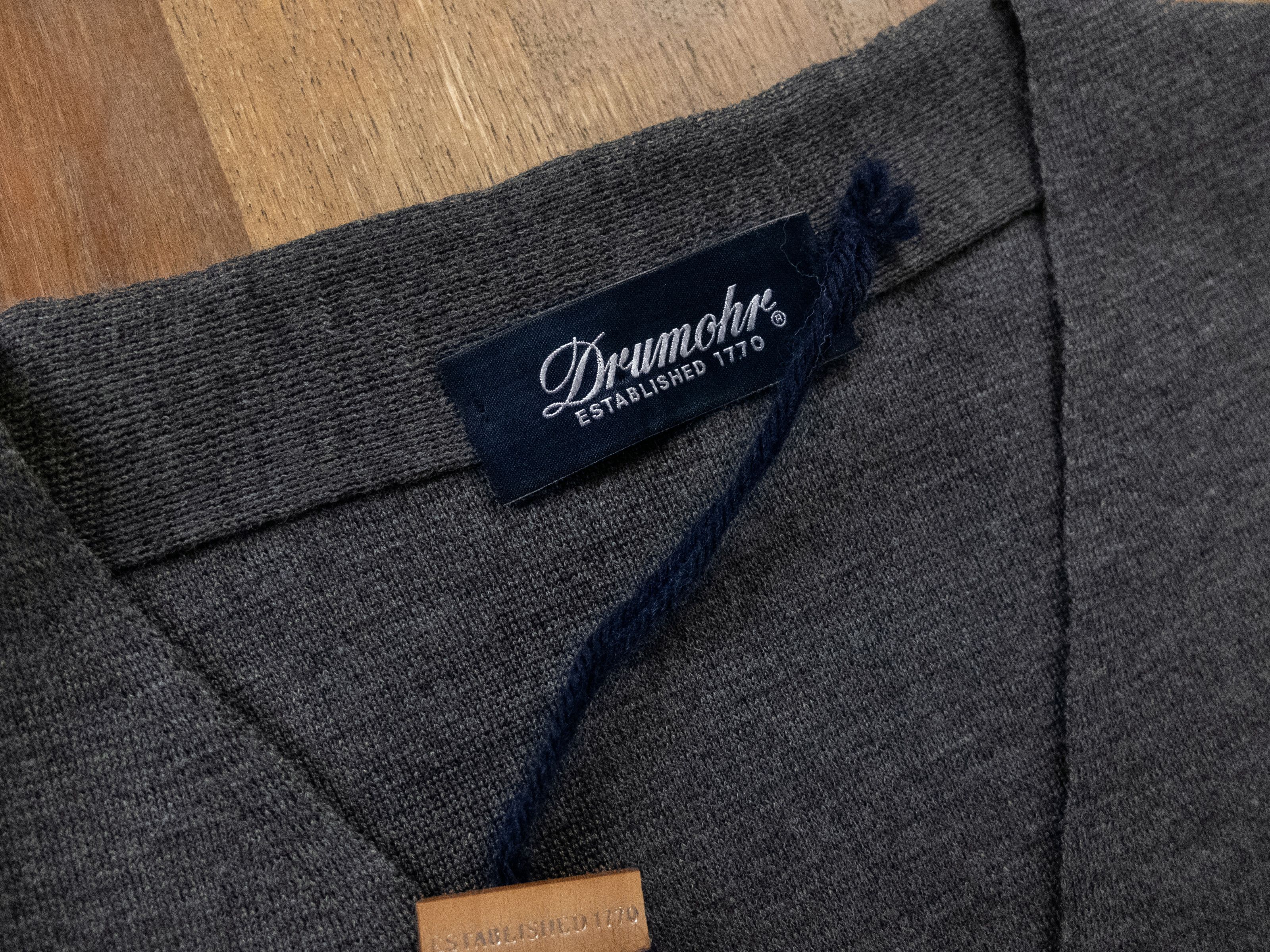 Drumohr DRUMOHR gray wool knit vest gilet sweater 50 Large NWT Size US L / EU 52-54 / 3 - 2 Thumbnail