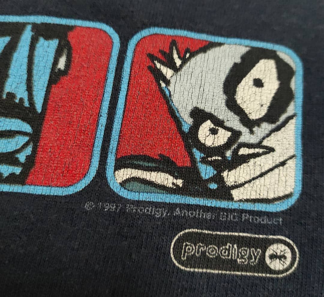 Band Tees ©️1997 Vintage Single Stitch Prodigy Band T Size US L / EU 52-54 / 3 - 4 Thumbnail