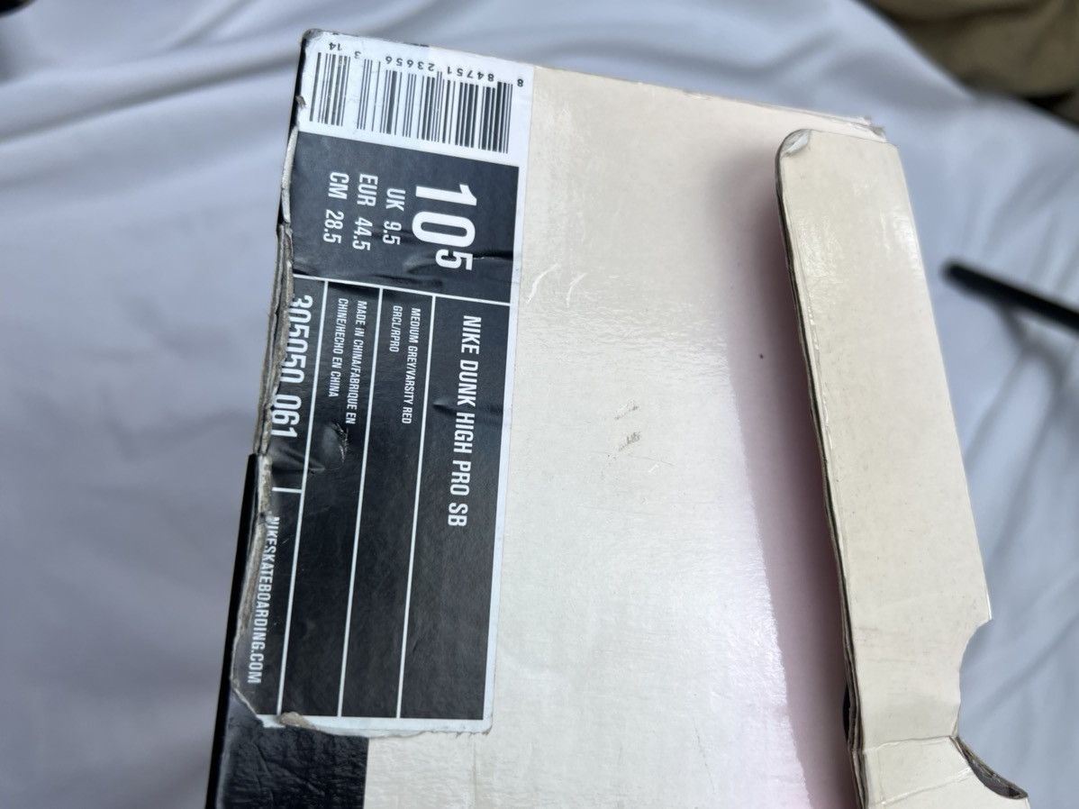 Nike 2005 Nike Dunk High Pro SB UNLV Size US 10.5 / EU 43-44 - 8 Thumbnail