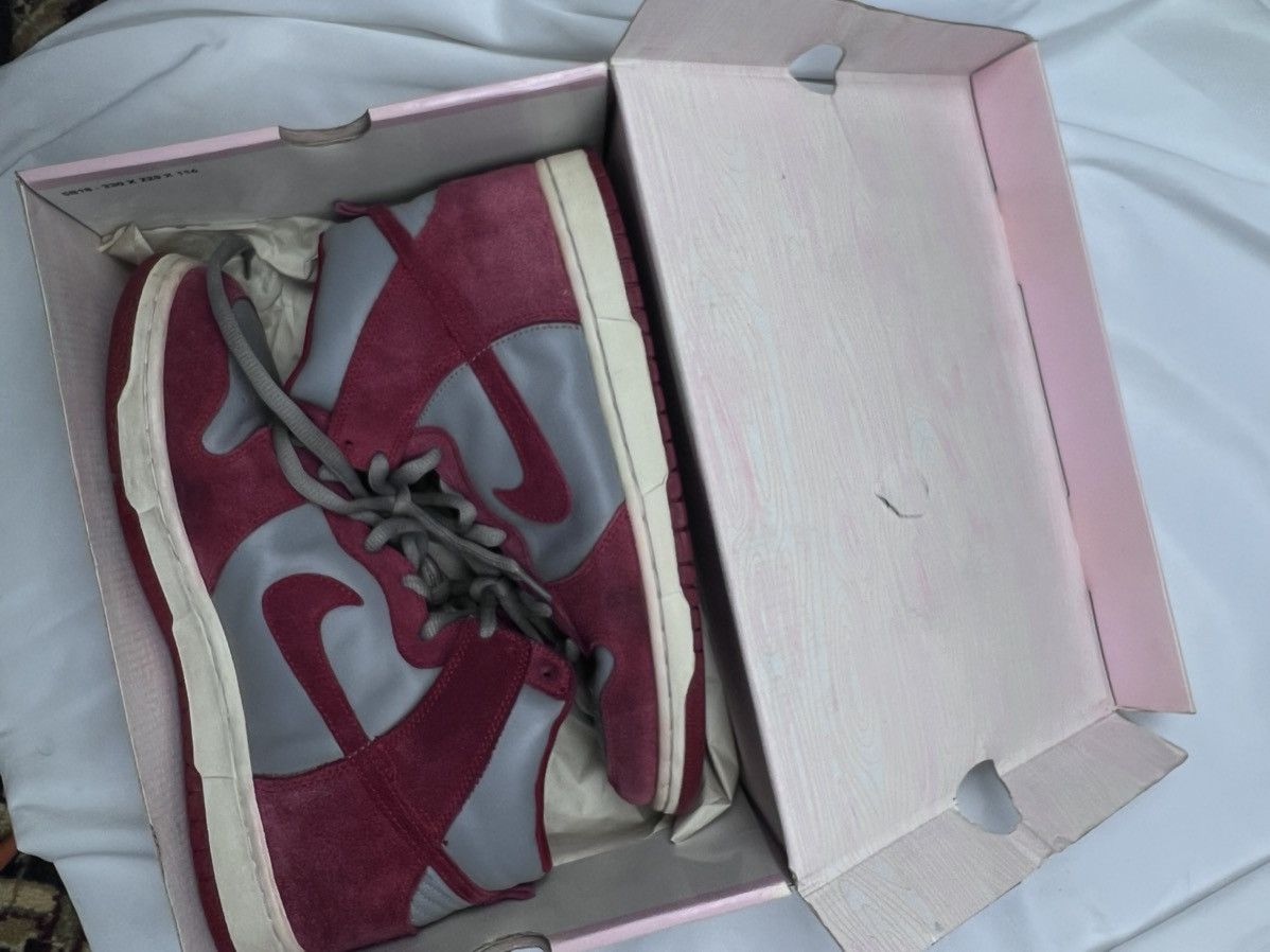 Nike 2005 Nike Dunk High Pro SB UNLV Size US 10.5 / EU 43-44 - 9 Thumbnail