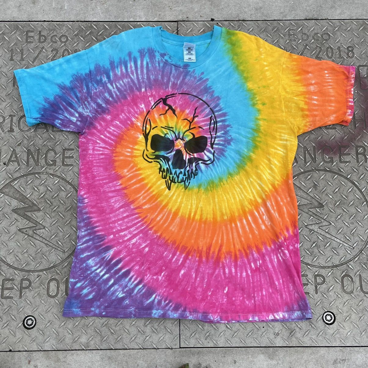 image of Fruit Of The Loom x Vintage 80's Spiral Tie Dye Skull Art Graphic Tee, Men's (Size XL)