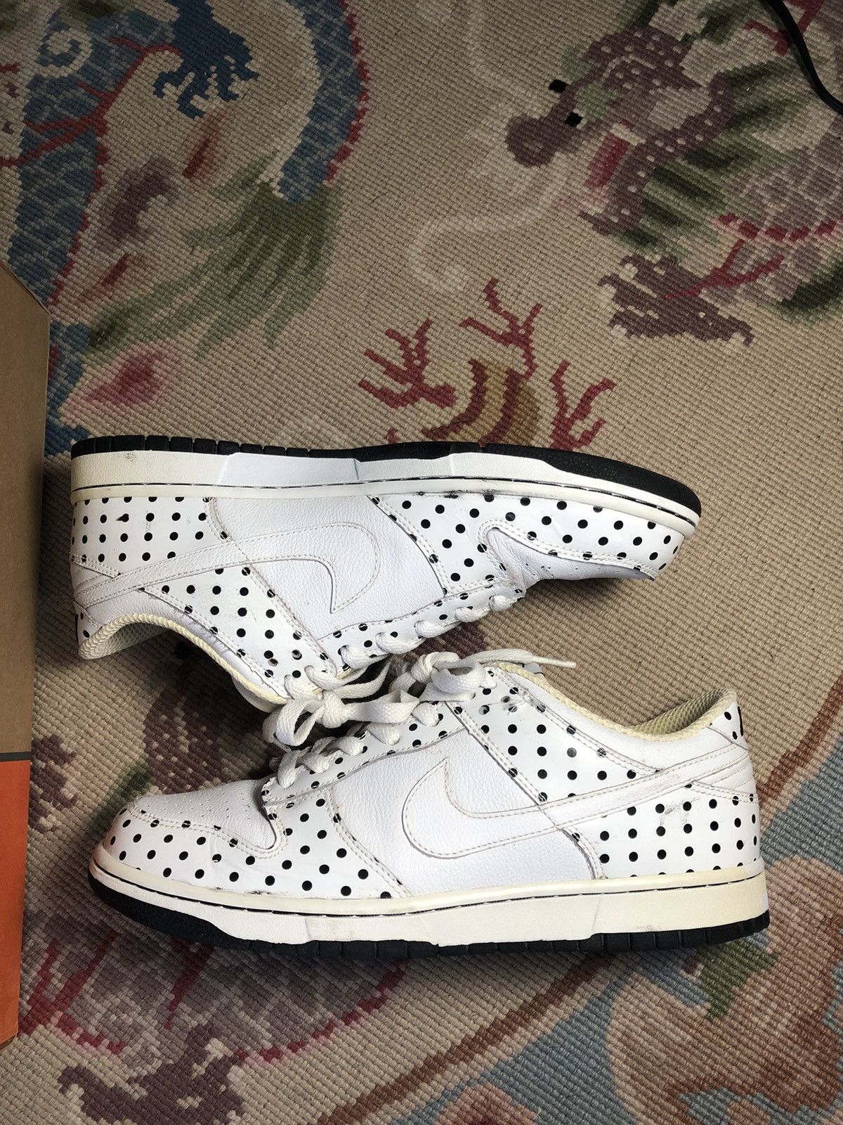 Fragment Design × Nike 2006 Dunk Low Prb Polka Dot - Fragment Size US 10.5 / EU 43-44 - 4 Thumbnail