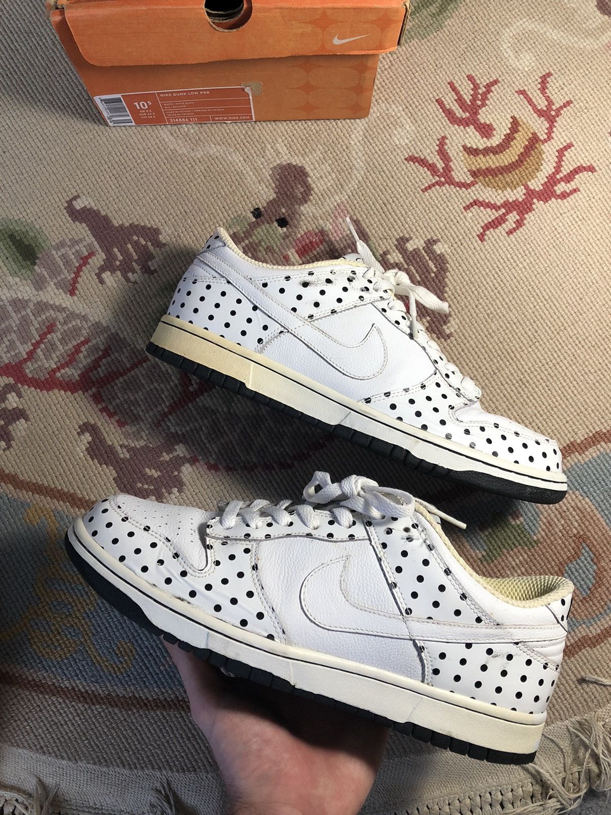 Fragment Design × Nike 2006 Dunk Low Prb Polka Dot - Fragment Size US 10.5 / EU 43-44 - 2 Thumbnail