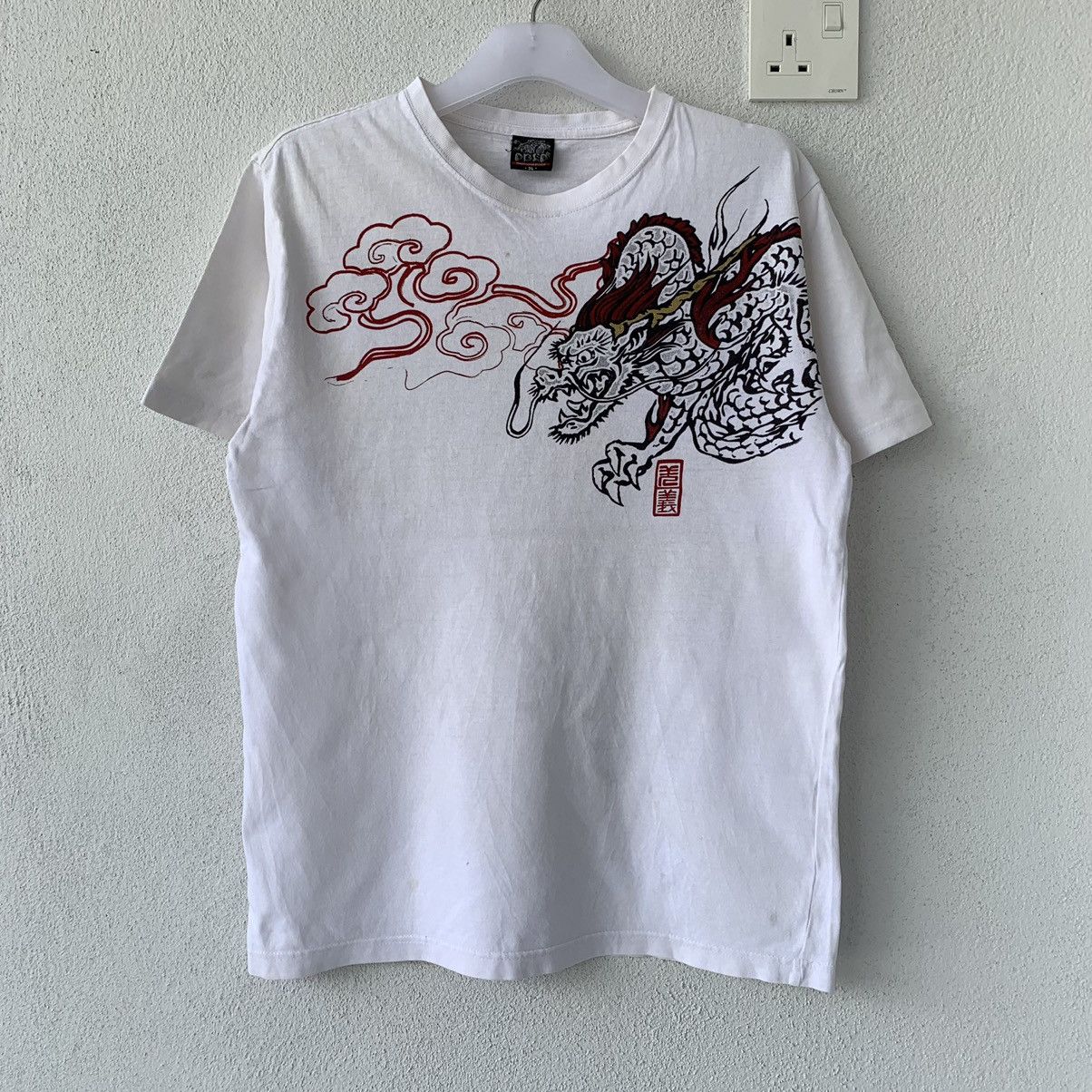 Japanese Brand SUKAJAN DRAGON t shirt spell out big design Size US M / EU 48-50 / 2 - 1 Thumbnail