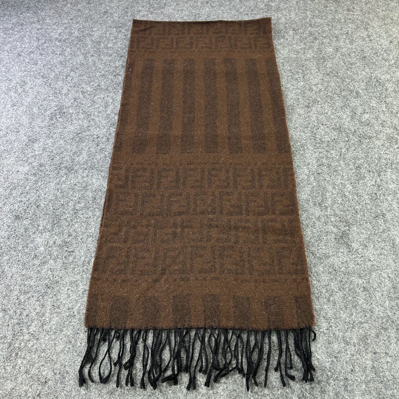 Vintage FENDi SCARVES / MUFFLER / NECKWEAR T588 Size ONE SIZE - 2 Thumbnail