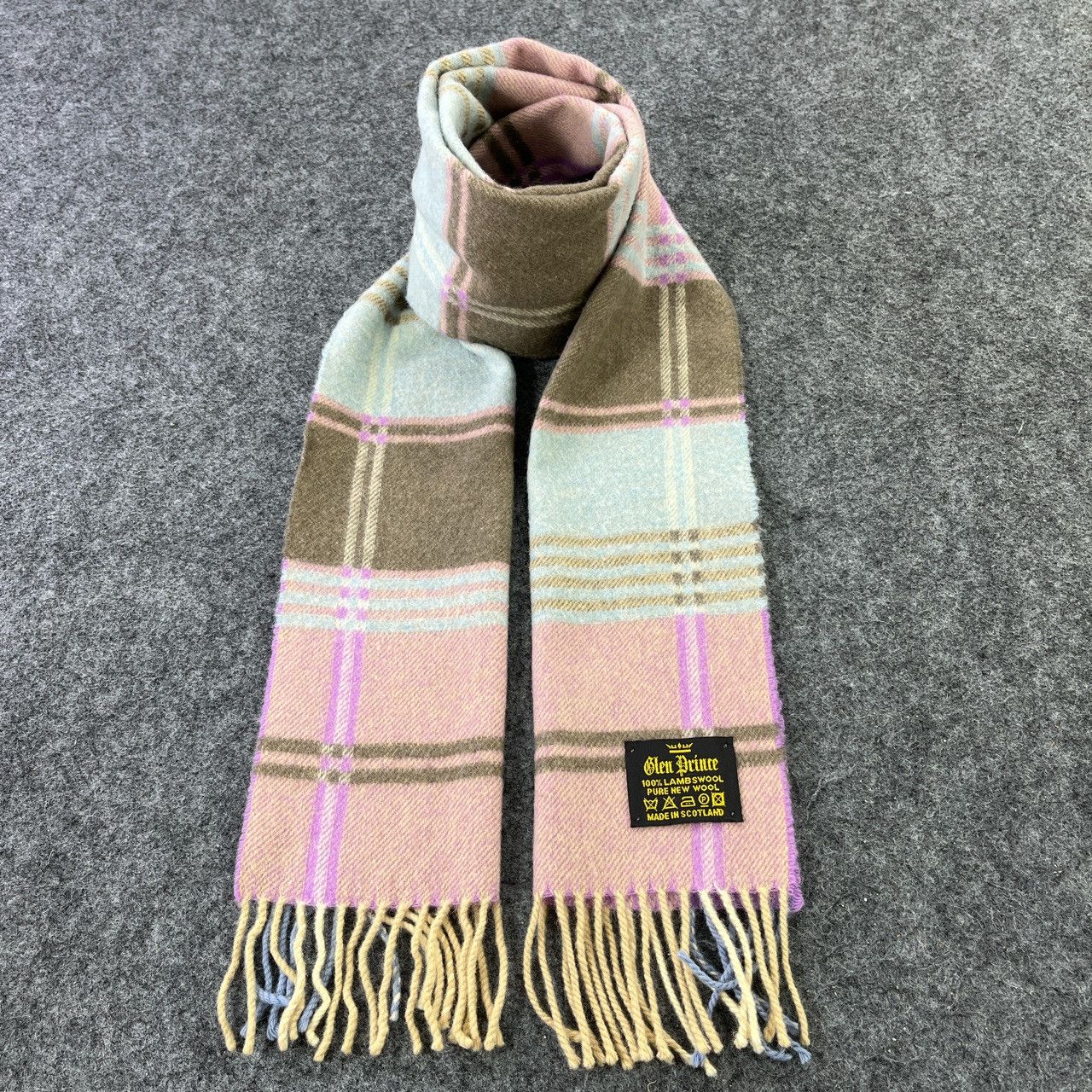 Vintage GLEN PRINCE SCARVES / MUFFLER / NECKWEAR T475 Size ONE SIZE - 1 Thumbnail