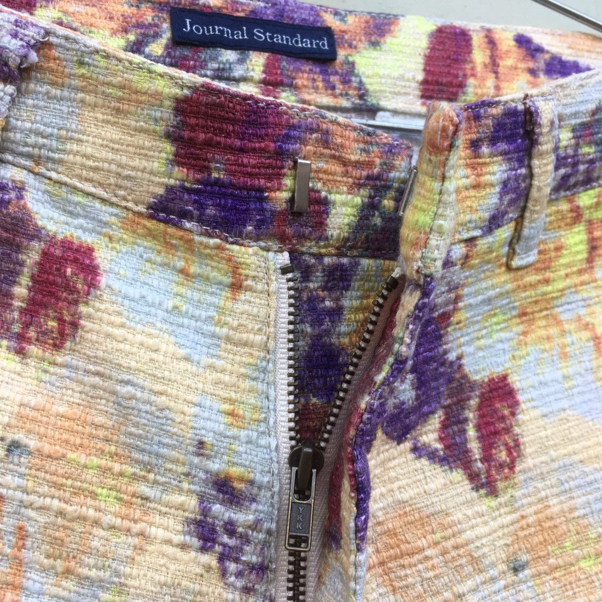 Journal Standard Journal Standard 3 Quarter Floral Pant Size 28" / US 6 / IT 42 - 7 Thumbnail