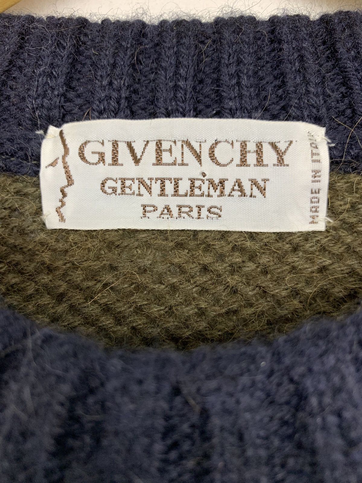 Givenchy GRAIL ‼️ Givenchy Vintage Trimmed Knit Sweater Size US M / EU 48-50 / 2 - 6 Thumbnail