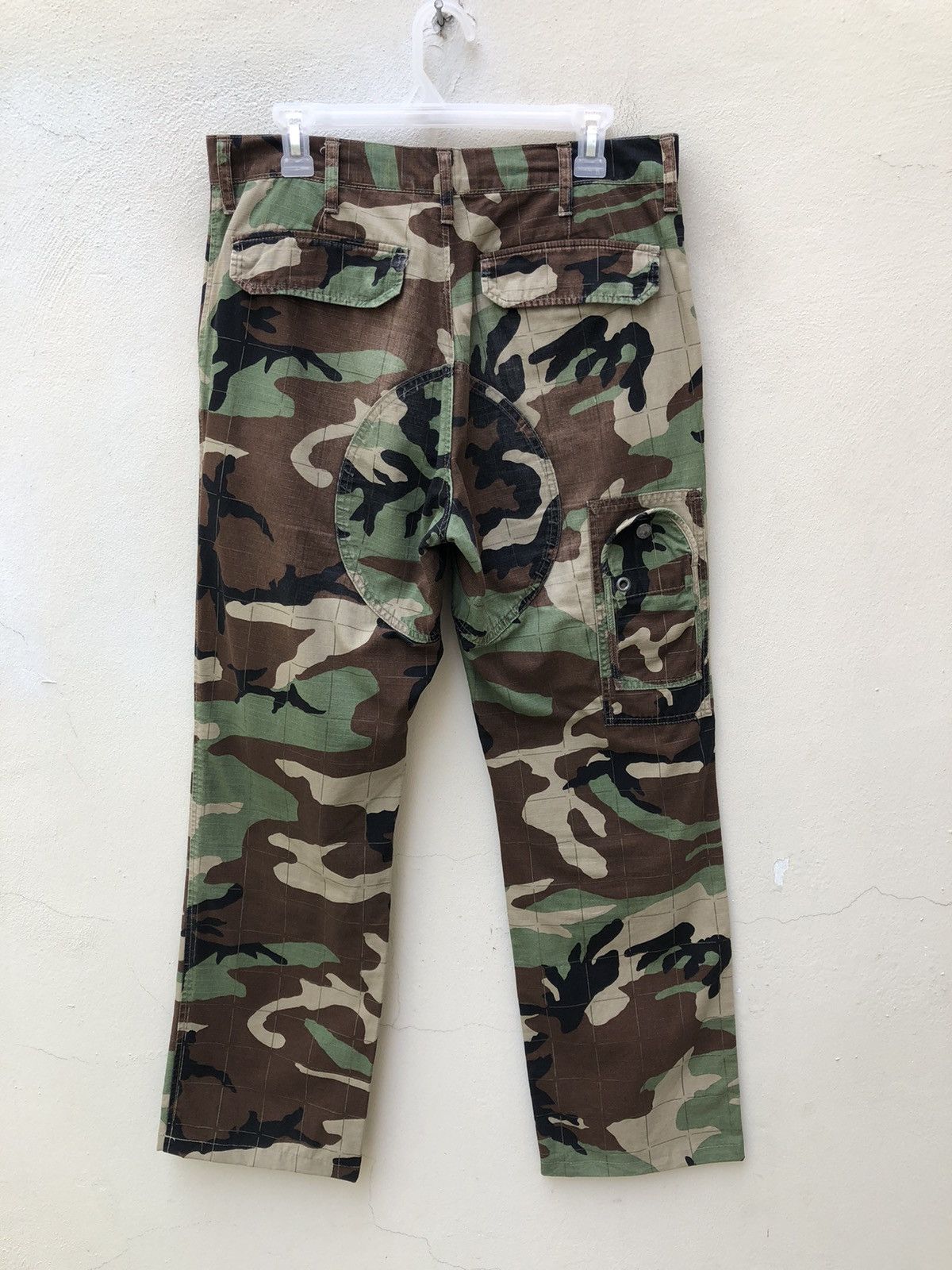 Sophnet. Sophnet Japan Camouflage Tactical Parachute Cargo Trouser Size US 32 / EU 48 - 15 Thumbnail