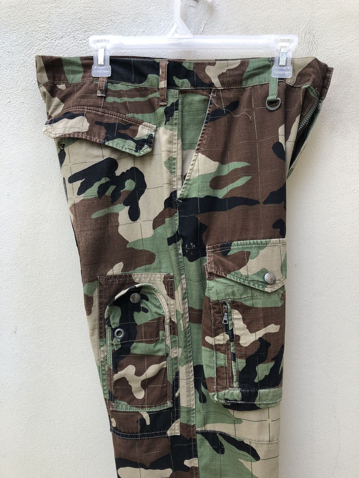 Sophnet. Sophnet Japan Camouflage Tactical Parachute Cargo Trouser Size US 32 / EU 48 - 23 Thumbnail