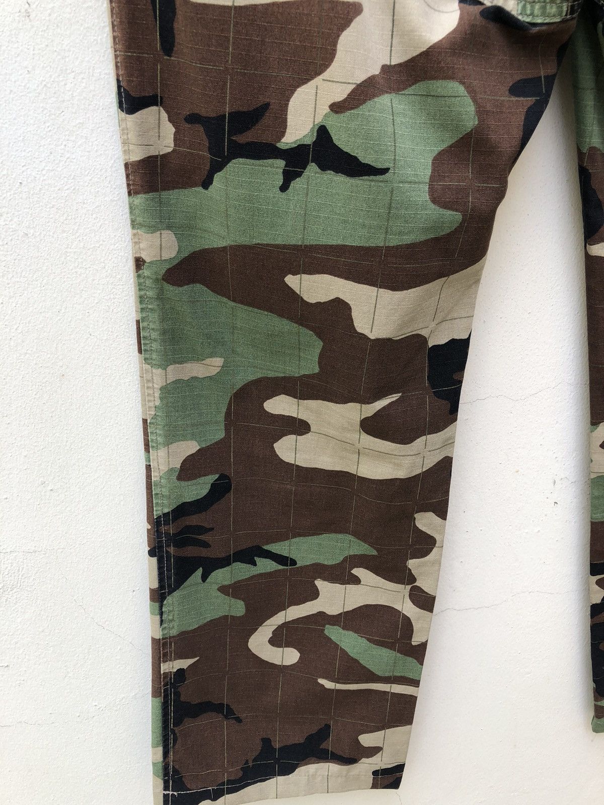 Sophnet. Sophnet Japan Camouflage Tactical Parachute Cargo Trouser Size US 32 / EU 48 - 18 Thumbnail