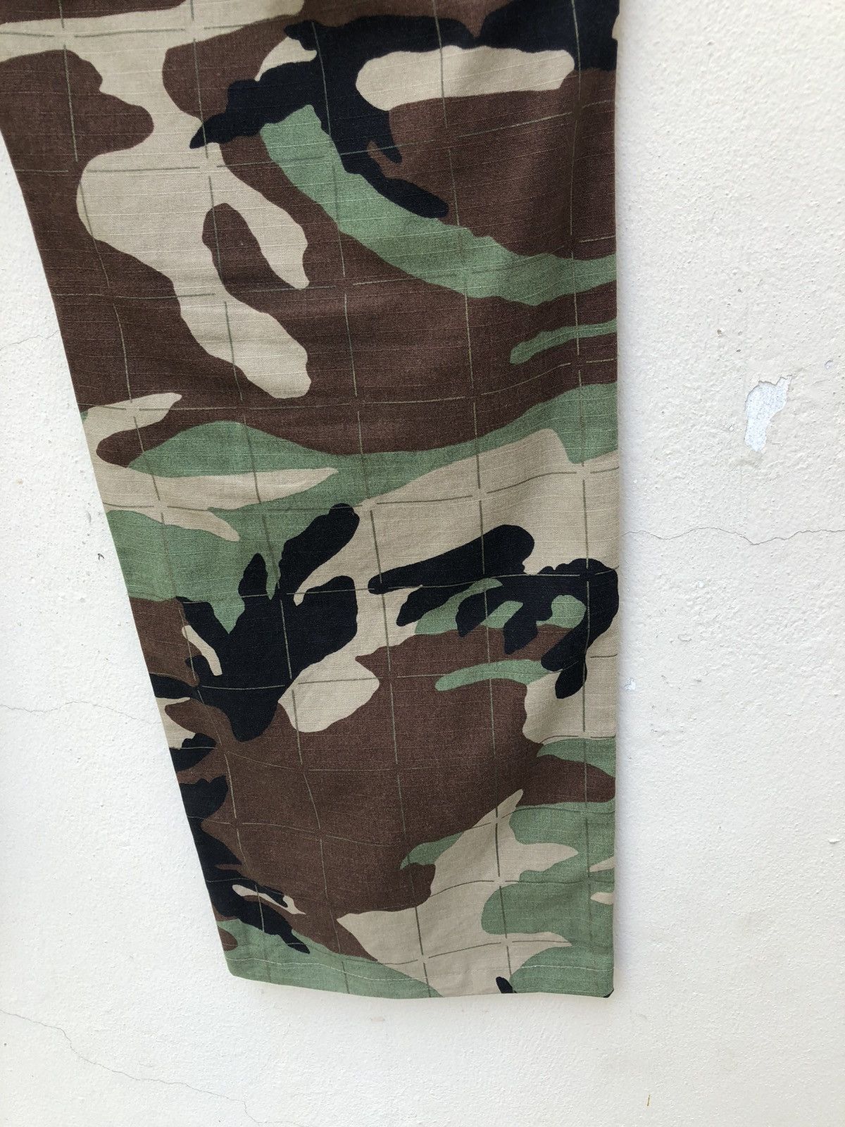 Sophnet. Sophnet Japan Camouflage Tactical Parachute Cargo Trouser Size US 32 / EU 48 - 22 Thumbnail