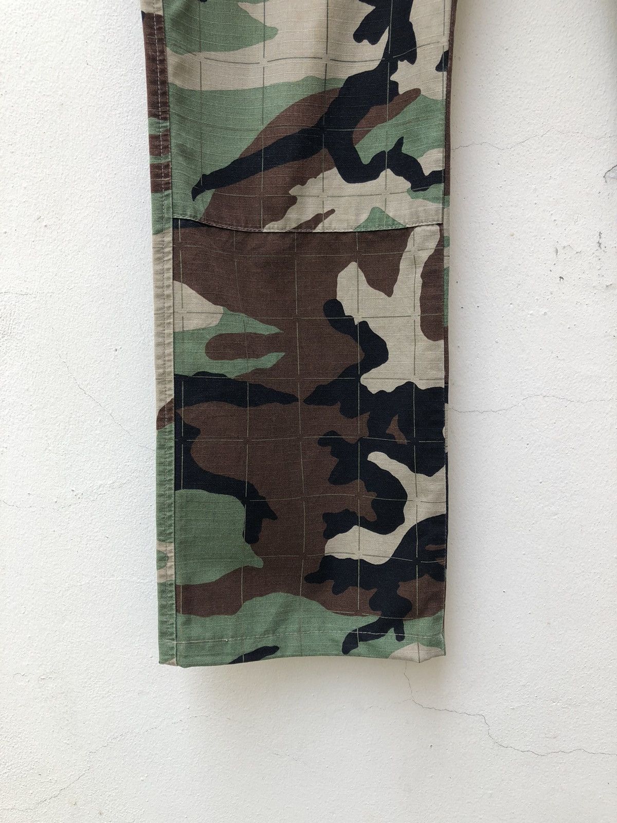 Sophnet. Sophnet Japan Camouflage Tactical Parachute Cargo Trouser Size US 32 / EU 48 - 10 Thumbnail